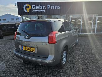 škoda osobní automobily Peugeot 5008 1.6 VTI 16V MPV  Benzine 1.598cc 88kW (120pk) FWD 2011/5