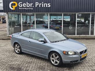 Vaurioauto  passenger cars Volvo C-70 2.4 20V Cabrio  Benzine 2.435cc 103kW (140pk) FWD 2008/5