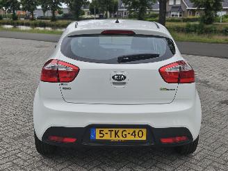 Kia Rio 1.2 CVVT 16V Hatchback  Benzine 1.248cc 63kW (86pk) FWD picture 4