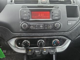 Kia Rio 1.2 CVVT 16V Hatchback  Benzine 1.248cc 63kW (86pk) FWD picture 11