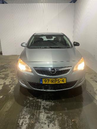 Opel Astra 1.4 Turbo 16V Hatchback 4Dr Benzine 1.364cc 88kW (120pk) FWD picture 3