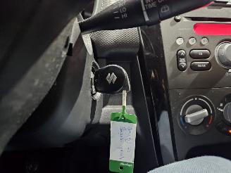 Suzuki Splash 1.2 VVT 16V MPV  Benzine 1.242cc 69kW (94pk) FWD picture 17