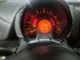 Toyota Aygo 1.0 12V VVT-i Hatchback  Benzine 998cc 51kW (69pk) FWD picture 9