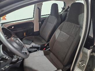 Volkswagen Up! 1.0 12V 60 Hatchback  Benzine 999cc 44kW (60pk) FWD picture 10