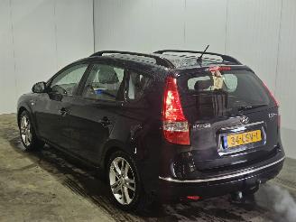 Avarii autoturisme Hyundai I-30 1.6 CVVT 16V Combi/o  Benzine 1.591cc 93kW (126pk) FWD 2010/6