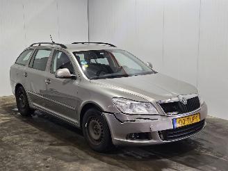 Voiture accidenté Skoda Octavia 1.6 TDI Greenline Combi/o 4Dr Diesel 1.598cc 77kW (105pk) FWD 2012/2