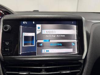 Peugeot 208 1.2 Vti 12V PureTech 82 Hatchback  Benzine 1.199cc 60kW (82pk) FWD picture 12