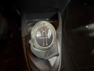 Renault Twingo 1.2 16V Hatchback 2Dr Benzine 1.149cc 55kW (75pk) FWD picture 12