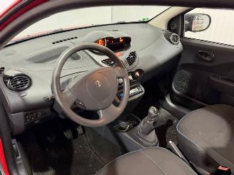 Renault Twingo 1.2 16V Hatchback 2Dr Benzine 1.149cc 55kW (75pk) FWD picture 9