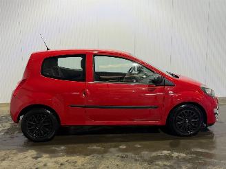 Renault Twingo 1.2 16V Hatchback 2Dr Benzine 1.149cc 55kW (75pk) FWD picture 4