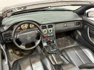 Mercedes SLK 2.0 200 16V Cabrio  Benzine 1.998cc 100kW (136pk) RWD picture 11