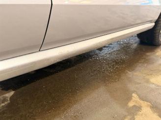 Volkswagen Polo 1.4 16V Hatchback  Benzine 1.390cc 63kW (86pk) FWD picture 3