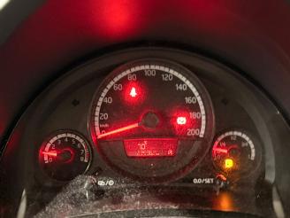 Volkswagen Up! 1.0 12V 60 Hatchback  Benzine 999cc 44kW (60pk) FWD picture 14