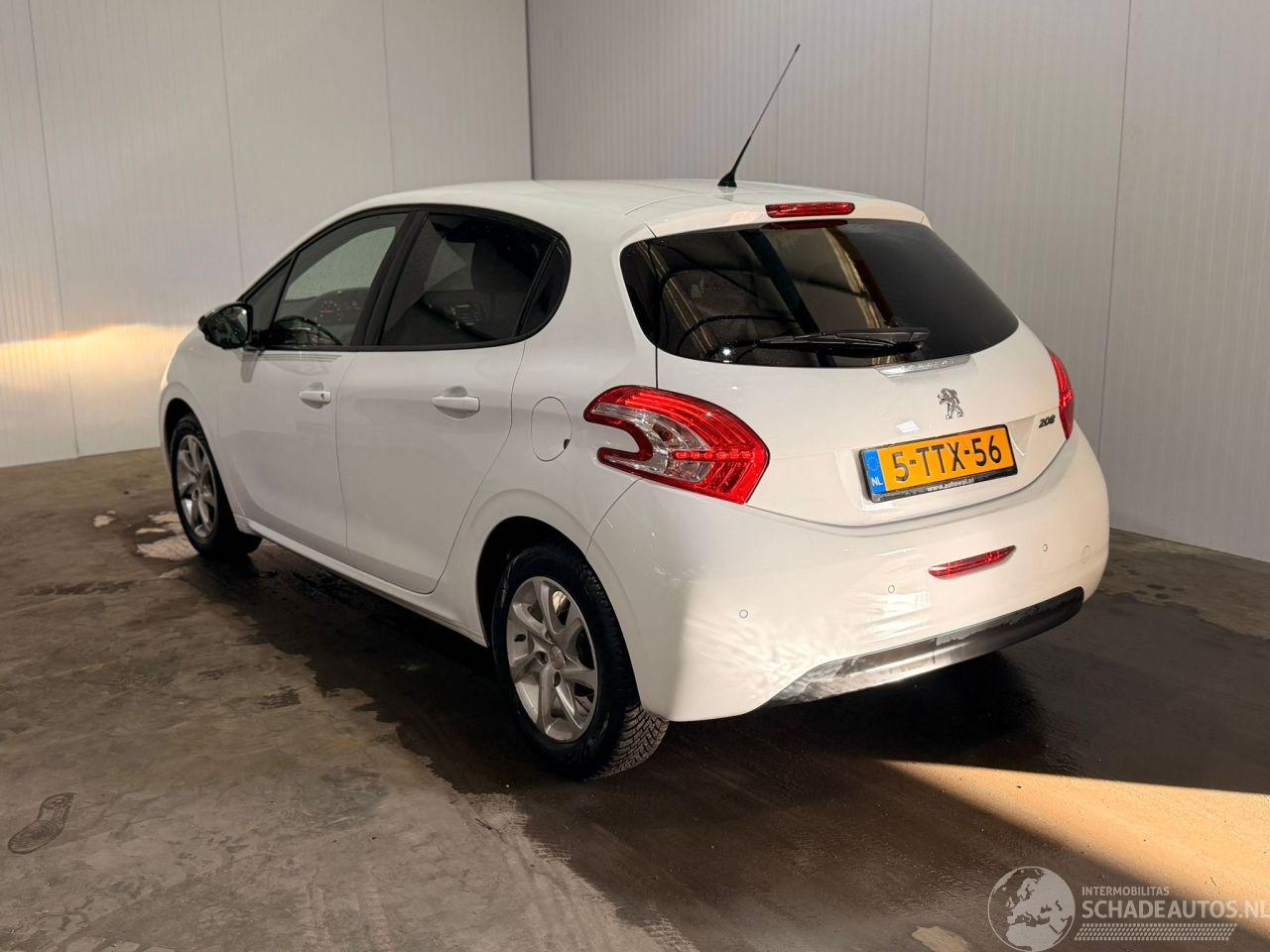 Peugeot 208 1.2 Vti 12V PureTech 82 Hatchback  Benzine 1.199cc 60kW (82pk) FWD