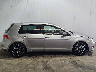 Volkswagen Golf 1.2 TSI 16V Hatchback  Benzine 1.197cc 63kW (86pk) FWD picture 2