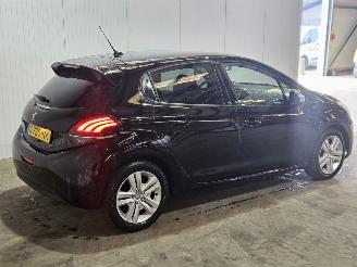 Peugeot 208 1.2 Vti 12V PureTech Hatchback  Benzine 1.199cc 61kW (83pk) FWD picture 3