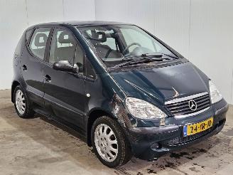 Coche accidentado Mercedes A-klasse 1.4 A-140 AUTOMAAT Hatchback  Benzine 1.397cc 60kW (82pk) 2001/2