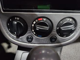 Mercedes A-klasse 1.4 A-140 AUTOMAAT Hatchback  Benzine 1.397cc 60kW (82pk) picture 13