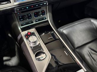 Jaguar XF 2.2 D S 16V Combi/o  Diesel 2.179cc 147kW (200pk) RWD picture 11