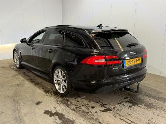 Jaguar XF 2.2 D S 16V Combi/o  Diesel 2.179cc 147kW (200pk) RWD picture 7