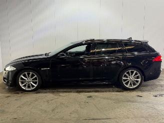 Jaguar XF 2.2 D S 16V Combi/o  Diesel 2.179cc 147kW (200pk) RWD picture 6