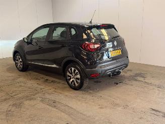damaged passenger cars Renault Captur 0.9 Energy TCE 12V SUV  Benzine 898cc 66kW (90pk) 2019/3