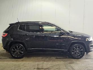 Jeep Compass 1.3 T4 150 16V SUV  Benzine 1.332cc 110kW (150pk) FWD picture 2