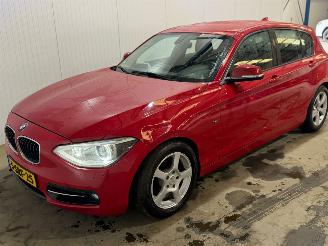 BMW 1-serie 116i 1.6 16V Hatchback 4Dr Benzine 1.598cc 100kW (136pk) RWD picture 7