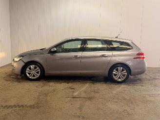 Peugeot 308 1.6 BlueHDi 120 Combi/o 4Dr Diesel 1.560cc 88kW (120pk) FWD picture 2