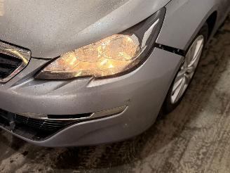 Peugeot 308 1.6 BlueHDi 120 Combi/o 4Dr Diesel 1.560cc 88kW (120pk) FWD picture 4