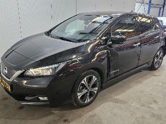 Nissan Leaf 39/40kWh Hatchback  Elektrisch  110kW (150pk) FWD picture 5
