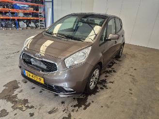 Kia Venga 1.4 CVVT 16V MPV  Benzine 1.396cc 66kW (90pk) FWD picture 6