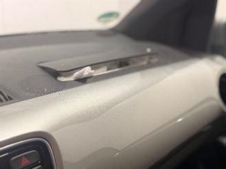 Volkswagen Up! 1.0 Club UP! picture 20
