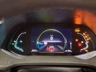 Renault Captur E-TECH HYBRID picture 16