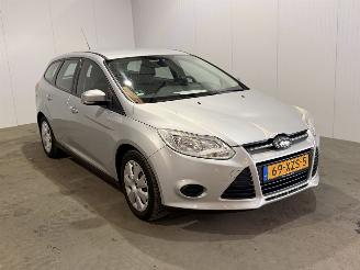 damaged passenger cars Ford Focus 1.6 EcoBoost 2012/9