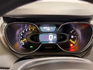 Renault Captur 1.2 TCE 16V EDC SUV picture 12