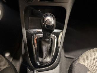 Renault Captur 1.2 TCE 16V EDC SUV picture 10