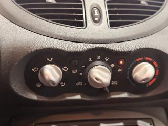 Renault Twingo 1.2 - 16V Authentique picture 14