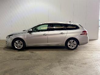 Peugeot 308 1.6 BlueHDI Blue Lease Executive picture 6