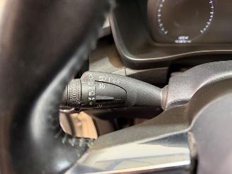 Volvo XC40 1.5 T5 Twin Engine Momentum Pro picture 19