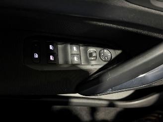 Peugeot 308 1.6 BlueHDI Blue Lease picture 14