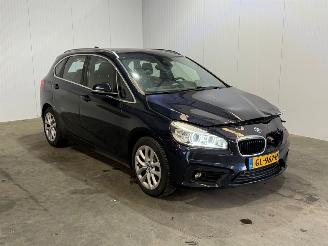 Unfallwagen BMW 2-serie 220i Essential 2015/6