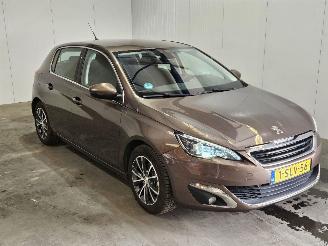Unfallwagen Peugeot 308 1.6 16V THP Hatchback 4Dr Benzine 1.598cc 92kW (125pk) FWD 2013/11