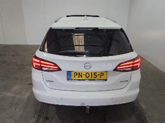 Opel Astra SPORTS TOURER+ 1.6 CDTI 110 16V Combi/o  Diesel 1.598cc 81kW (110pk) FWD picture 4