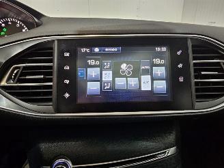 Peugeot 308 1.6 16V THP Hatchback 4Dr Benzine 1.598cc 92kW (125pk) FWD picture 14