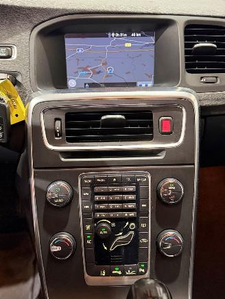 Volvo V-60 1.6 T3 Kinetic picture 12