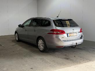 Peugeot 308 1.6 BlueHDI Blue Lease Executive Pack picture 5