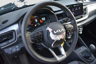 Kia Stonic 1.0 T-GDI HYBRIDE    7.910 KM picture 9