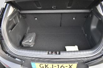 Kia Stonic 1.0 T-GDI HYBRIDE    7.910 KM picture 16