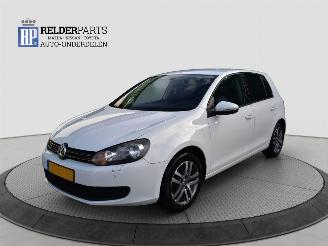 Vaurioauto  passenger cars Volkswagen Golf 1.8 TSI 2009/11